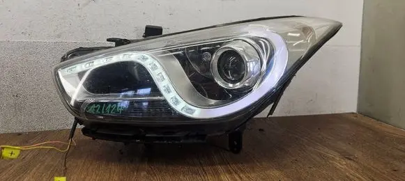 Hyundai i40 Headlight/headlamp 921013Z090AL