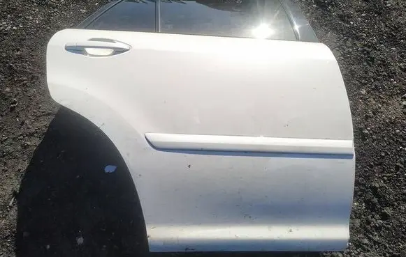Lexus RX 300 Rear door baltos