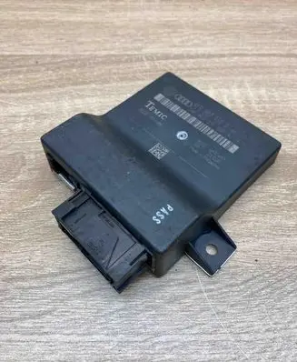 Audi A6 S6 C6 4F Gateway control module 4F0907468D 4F0910468A WithPlug