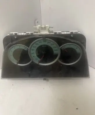 Toyota Corolla Verso E121 Speedometer (instrument cluster) 838000F090