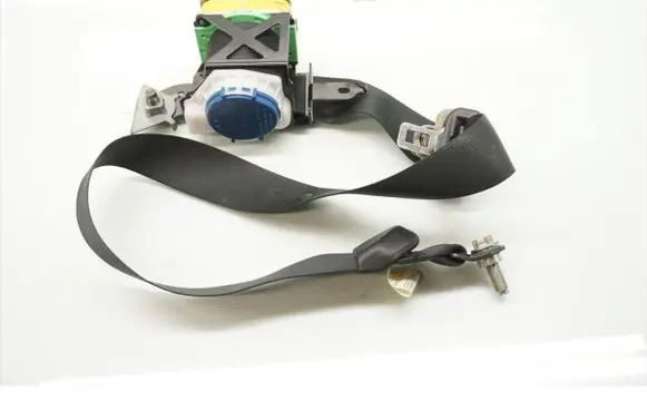Mazda 6 Front seatbelt 305272210