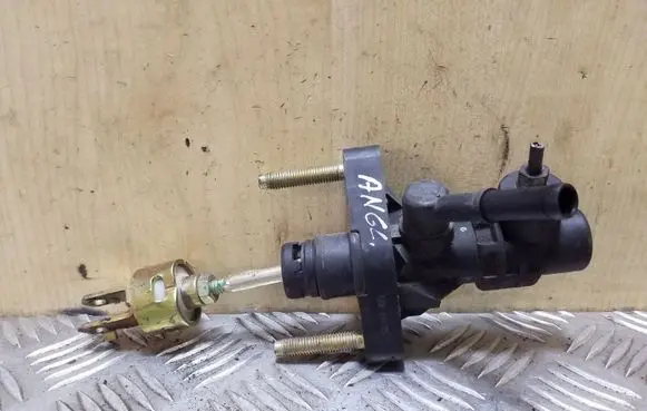 Toyota Corolla E120 E130 Clutch master cylinder