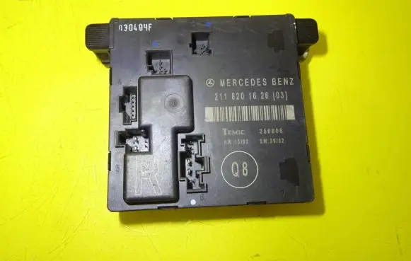 Mercedes-Benz E W211 Door control unit/module 2118201626