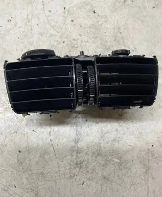 BMW X5 E70 Rear air vent grill 6954953 6958748 773201