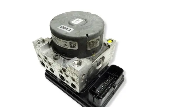 Ford Fiesta ABS Pump D1B12C013BD