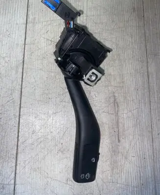 Volkswagen Golf V Wiper control stalk ANP80H023A MP801247C