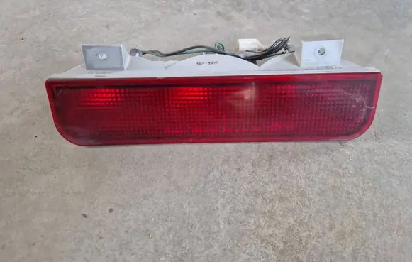 Mitsubishi Pajero Sport I Third/center stoplight