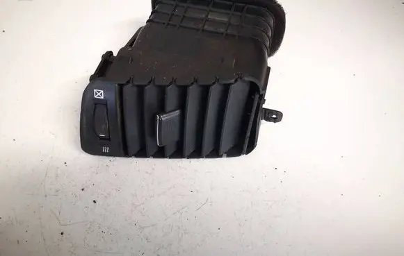 Dash center air vent grill