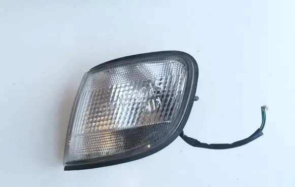 KIA Sportage Front indicator light