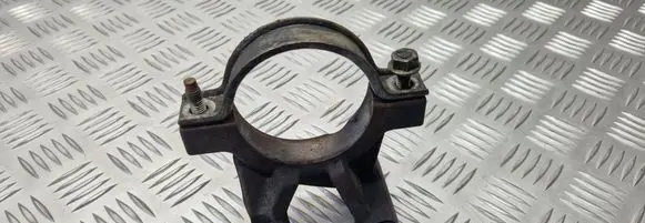 Ford Focus Driveshaft support bearing bracket 4M513K305EA