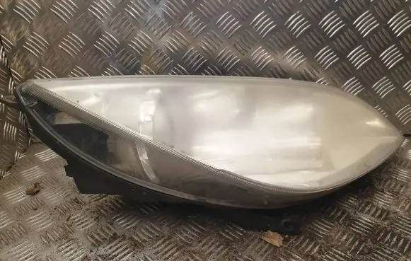 Mitsubishi Colt Headlight/headlamp MR957354 0301208202