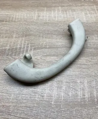 Mercedes-Benz E W211 Rear interior roof grab handle A2118100151