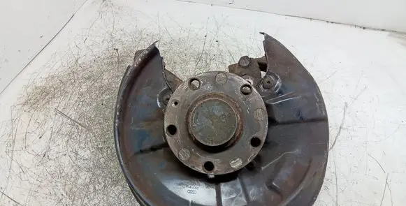 Audi A4 S4 B7 8E 8H Rear wheel hub spindle/knuckle 