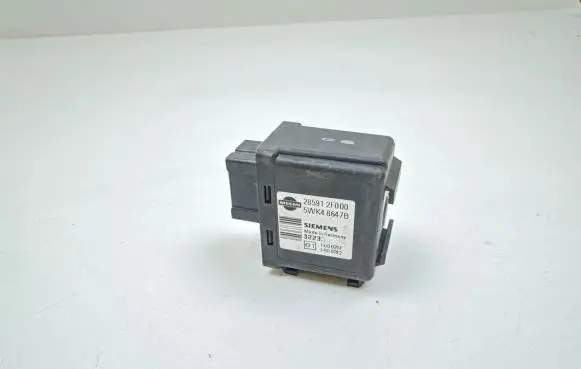 Nissan X-Trail T30 Immobilizer control unit/module 285912F000 5WK48647B 32232