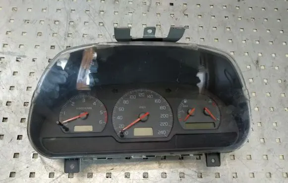Volvo S40, V40 Speedometer (instrument cluster) 30889706