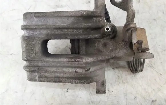 Skoda Superb B5 (3U) Rear brake caliper 