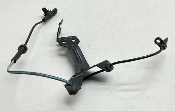 Nissan Qashqai J12 ABS brake wheel speed sensor 479106UA0A