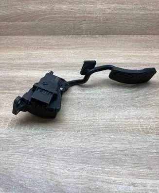 Audi A6 S6 C6 4F Accelerator throttle pedal 4F2721523 6PV008984