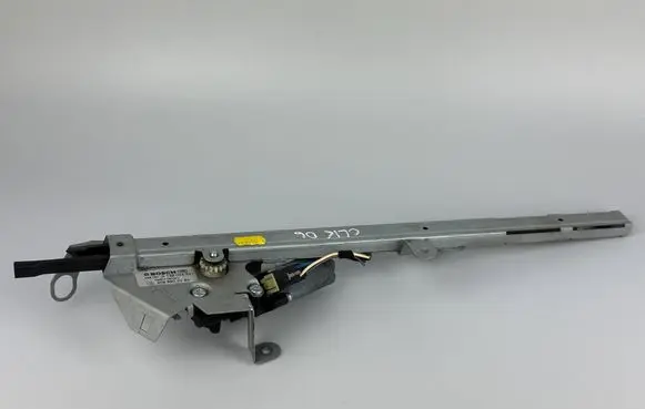 Mercedes-Benz CLK A209 C209 Seat belt adjustment motor 2098600282 0132004321 A2098600282
