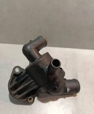Volkswagen PASSAT B7 Thermostat 03L121111