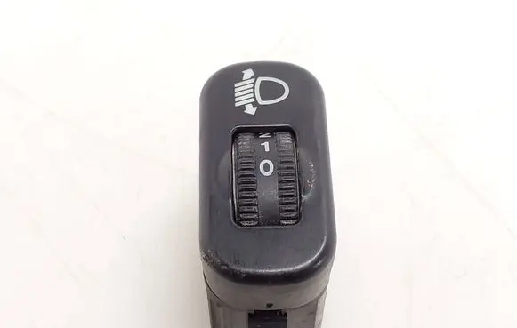 Mercedes-Benz Sprinter W906 Headlight level height control switch 9068260038