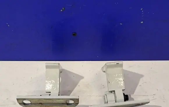 Rear door hinge set