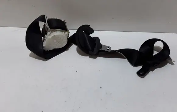 BMW X3 E83 Front seatbelt 33026463 S13400711070