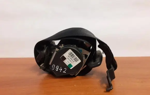 Mercedes-Benz Sprinter W906 Front seatbelt 2018680222 9068600485