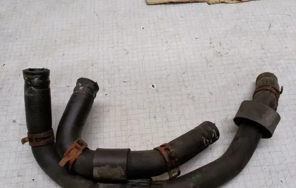 Volkswagen Transporter - Caravelle T5 Engine coolant pipe/hose