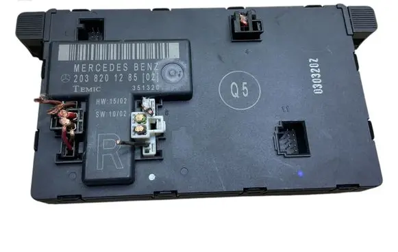 Mercedes-Benz C AMG W203 Door control unit/module 203820128502 2038201285 351320