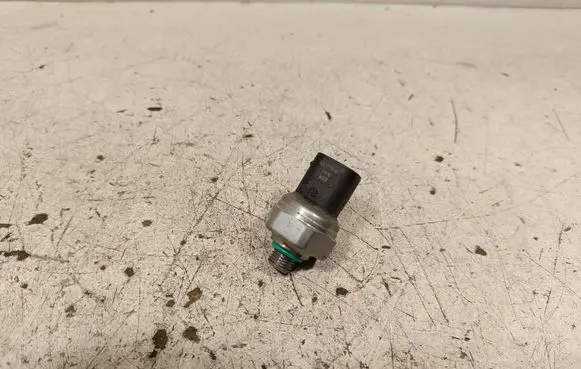 BMW 4 F32 F33 Air conditioning (A/C) pressure sensor 9181464