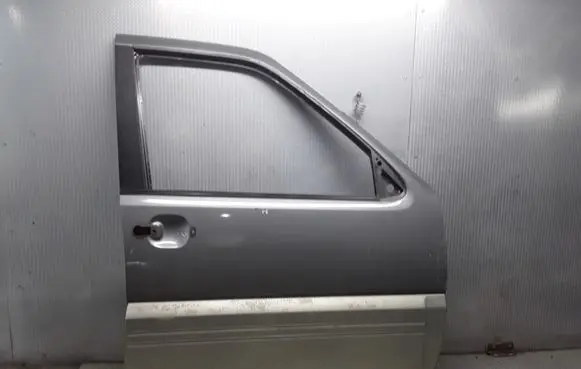 Nissan Terrano Front door