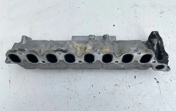 Toyota Avensis T220 Intake manifold