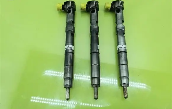 Seat Ibiza IV (6J,6P) Fuel injectors set 28231462