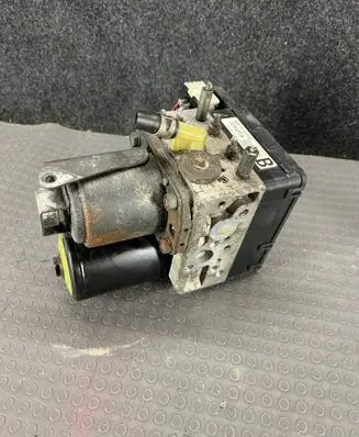 Toyota Prius (XW20) ABS Pump 4451047050 0K092198
