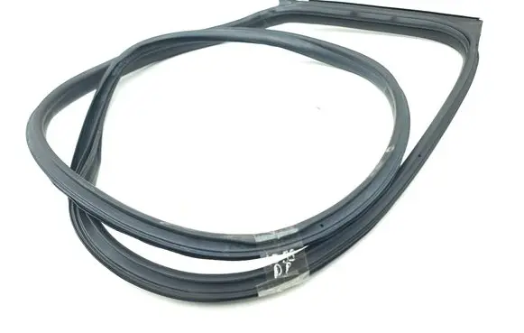Mini One - Cooper F56 F55 Front door rubber seal 