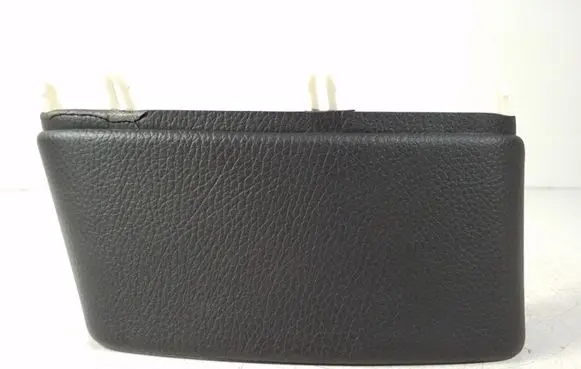 Volkswagen Phaeton (B) pillar trim (bottom) 3D0867663