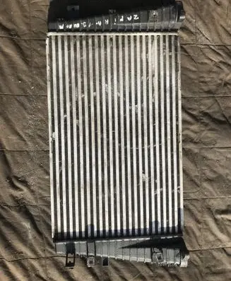 Opel Zafira B Intercooler radiator 13223395