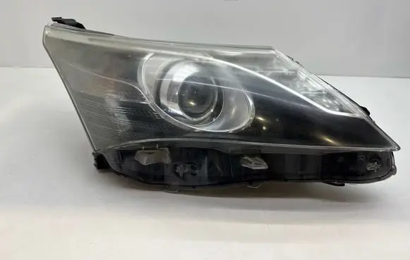 Toyota Avensis T270 Headlight/headlamp 1000017687