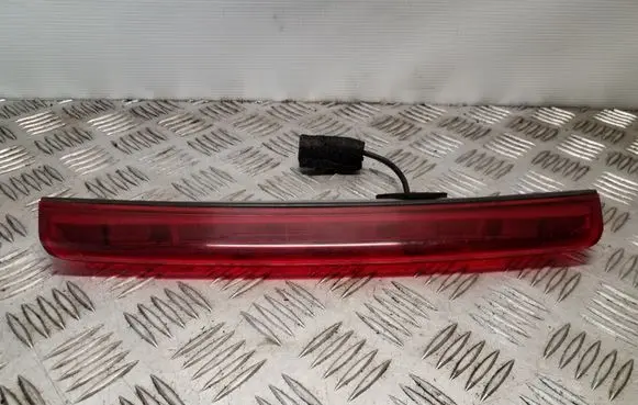 Toyota Avensis T250 Third/center stoplight