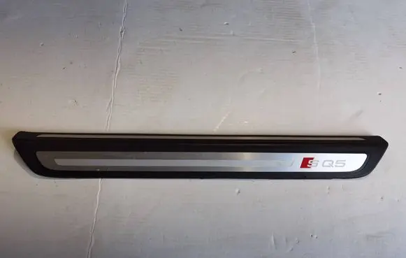 Audi Q5 SQ5 Front sill trim cover 8R0853373 8R0853373C