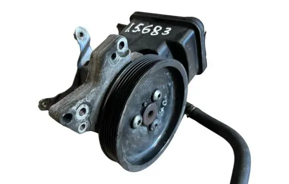 BMW 5 E60 E61 Power steering pump 7787106 32417787106