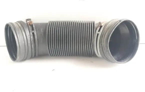 Skoda Octavia Mk2 (1Z) Air intake hose/pipe 1K0129684L