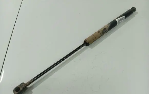 Volkswagen PASSAT B5.5 Tailgate/trunk strut/damper 4B9827552M