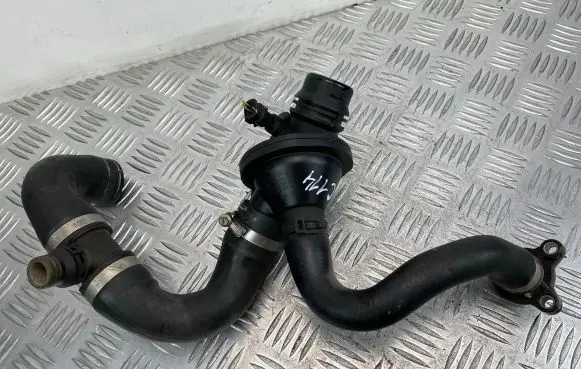 Thermostat/thermostat housing