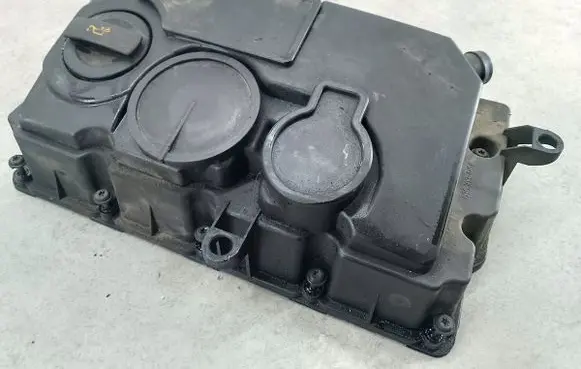 Audi A3 S3 8P Rocker cam cover