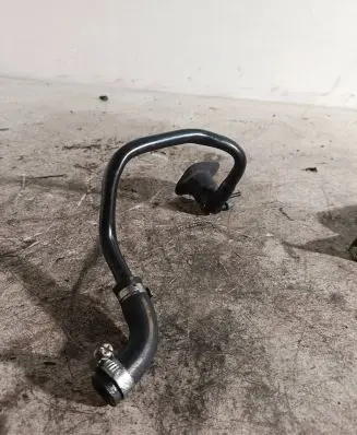 Audi A4 S4 B5 8D Vacuum line/pipe/hose 8DD611743B
