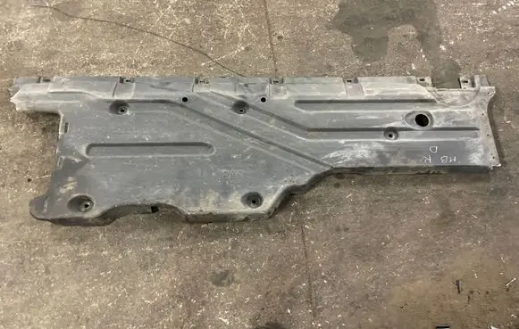 Mercedes-Benz R W251 Side bottom protection