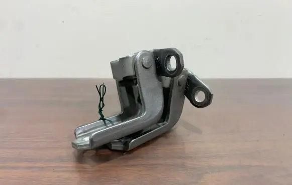 Mitsubishi Outlander IV Front door hinge set 