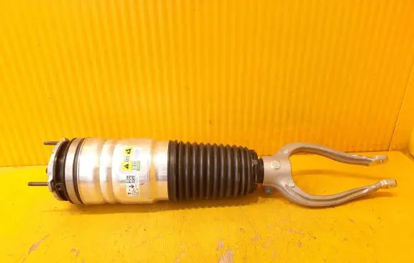 Maserati GranTurismo Front air suspension shock absorber 06703039020